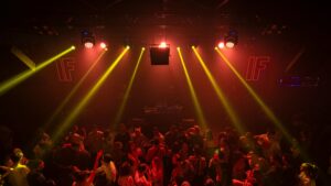 crowd night part